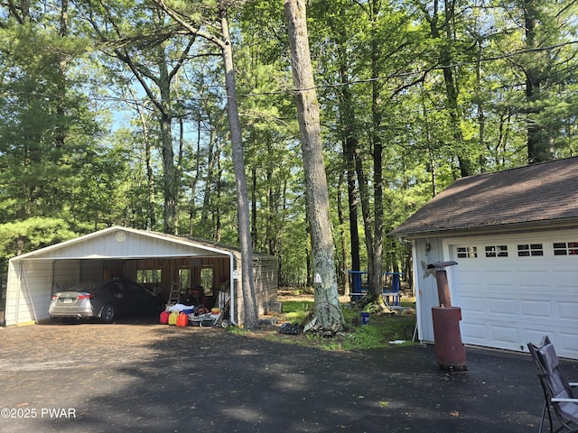 127 E Mulberry Dr, Milford, PA 18337 - view of garage