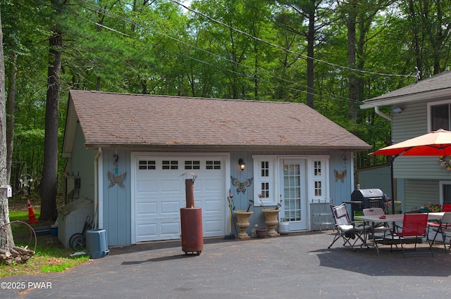 127 E Mulberry Dr, Milford, PA 18337 - garage featuring driveway