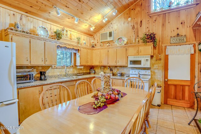 24 Lakeside Dr, Lakeville, PA 18438 - photo 3