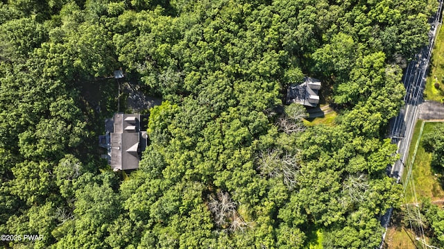 401 Log Tavern Rd, Milford, PA 18337 - aerial view of property and surrounding area