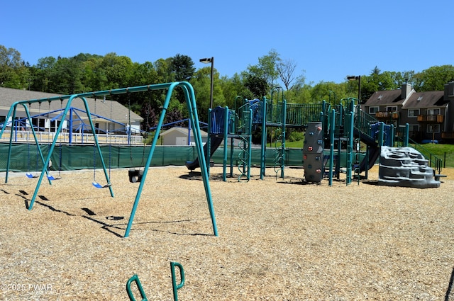 504 St Ives Ct, Bushkill, PA 18324 - view of communal playground