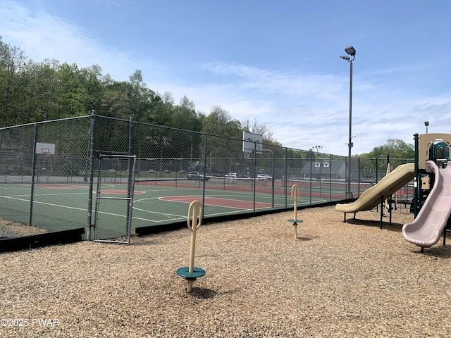 504 St Ives Ct, Bushkill, PA 18324 - view of tennis court featuring community basketball court