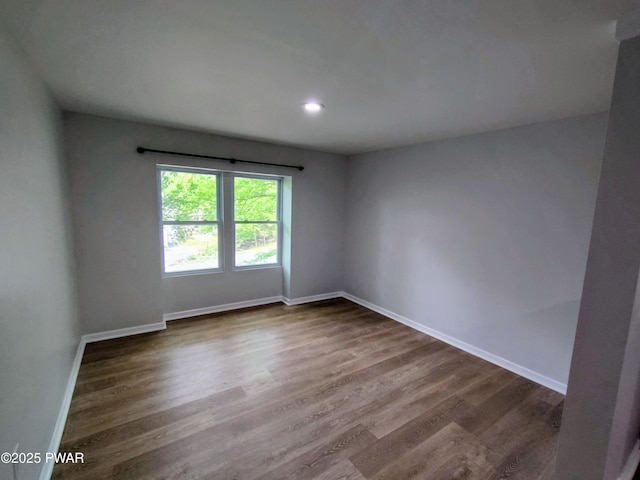 104 Radcliff Rd, Bushkill, PA 18324 - empty room with baseboards, wood finished floors, and recessed lighting
