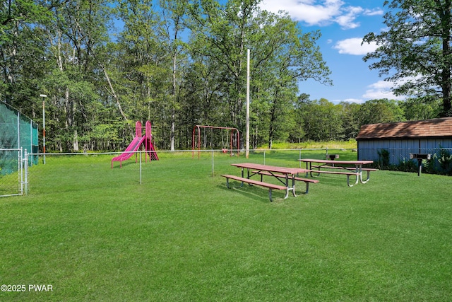 1419 Bear Dr, Bushkill, PA 18324 - view of community