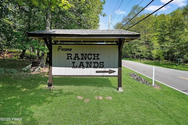 1419 Bear Dr, Bushkill, PA 18324 - community / neighborhood sign with a yard