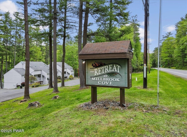 110 Waterview Ln Unit 31, Greentown, PA 18426 - community / neighborhood sign with a yard
