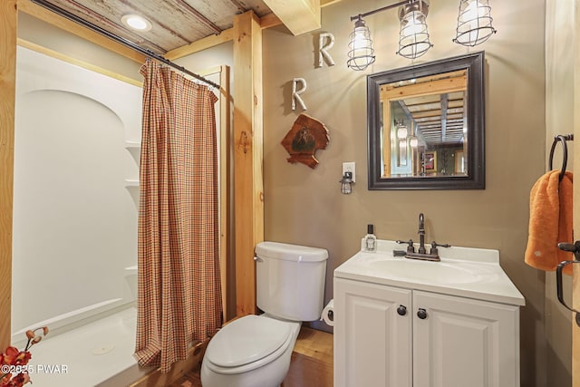 980 Long Ridge Rd, Hawley, PA 18428 - bathroom featuring a shower with curtain, vanity, and wood finished floors