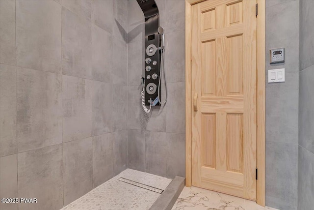 328 Forest Dr, Lords Valley, PA 18428 - bathroom featuring tiled shower