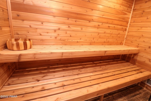 view of sauna / steam room