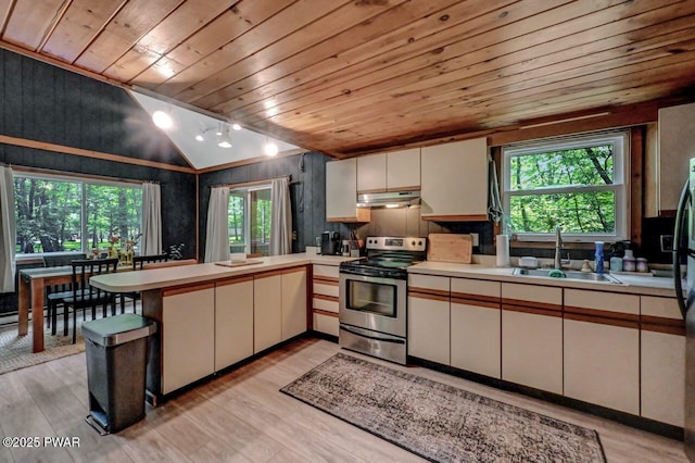 124 Granite Dr, Hawley, PA 18428