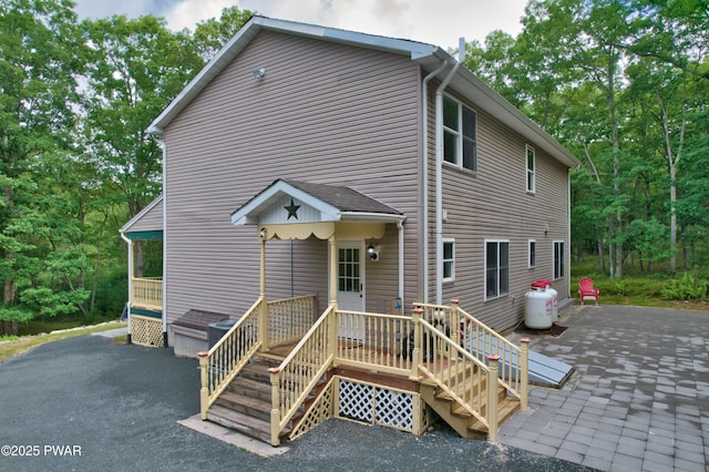 110 Crescent Lake Cove Ct, Milford, PA 18337 - photo 4