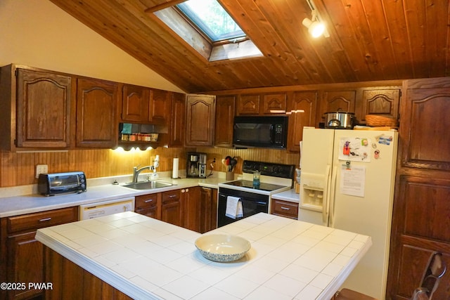 199 Mountain Lake Dr, Dingmans Ferry, PA 18328 - photo 17