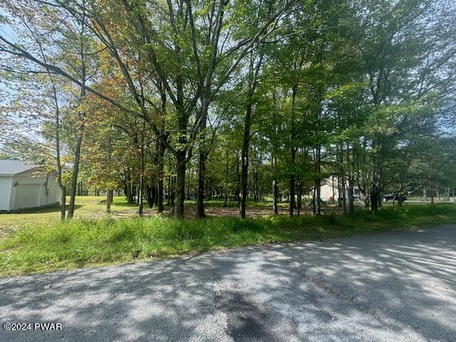 Listing photo 3 for LOT159 Cranberry Dr, Bushkill PA 18324