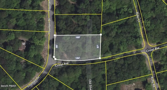 192 Fountain Dr, Gouldsboro, PA 18424