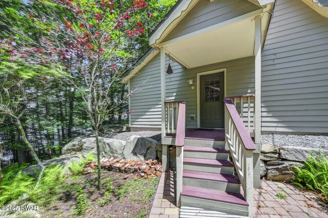 37 Rockpoint Ct, Lake Ariel, PA 18436 - entrance to property