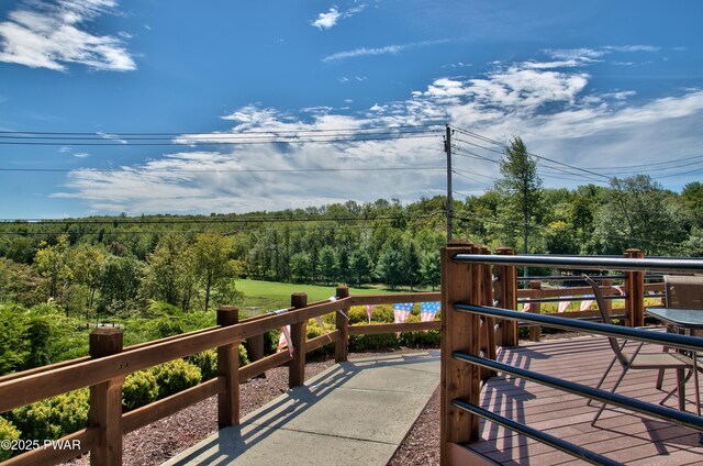 37 Rockpoint Ct, Lake Ariel, PA 18436 - view of balcony