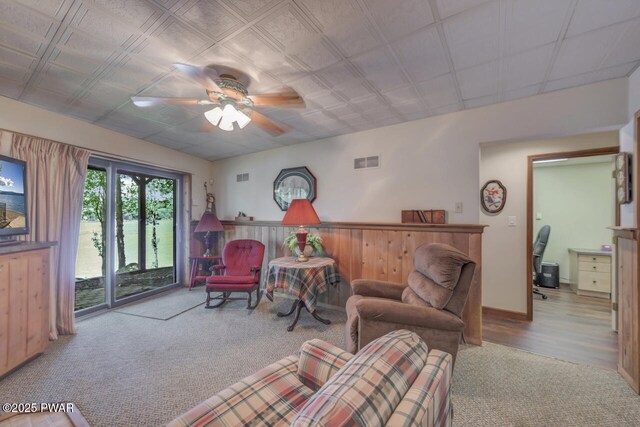 37 Rockpoint Ct, Lake Ariel, PA 18436 - carpeted living room featuring a ceiling fan