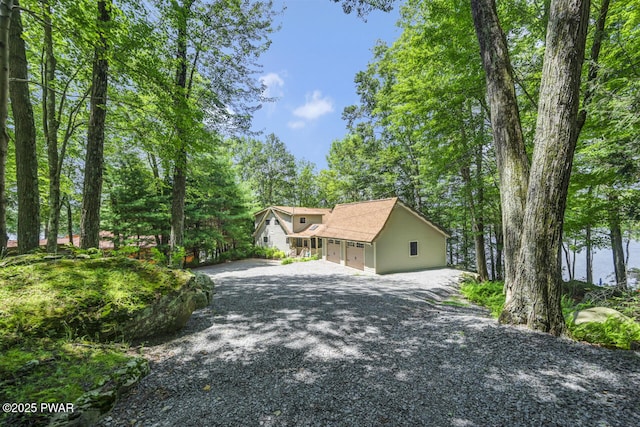 37 Rockpoint Ct, Lake Ariel, PA 18436 - view of front of house with driveway