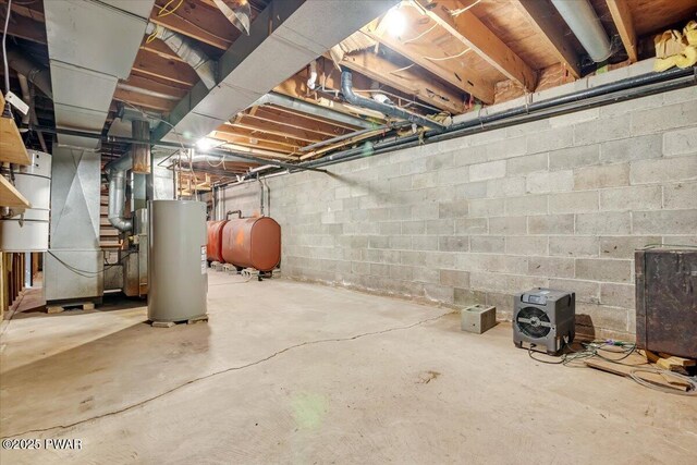 349 Starlight Lake Rd, Starlight, PA 18461 - unfinished basement featuring oil tank and water heater