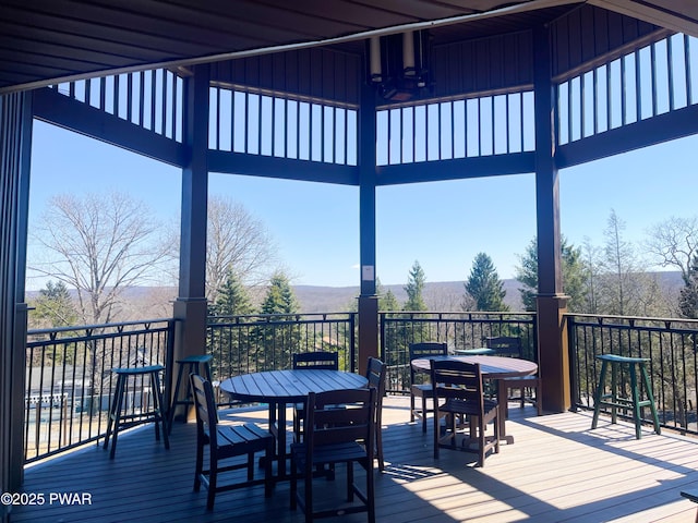212 Comstock Dr, Lords Valley, PA 18428