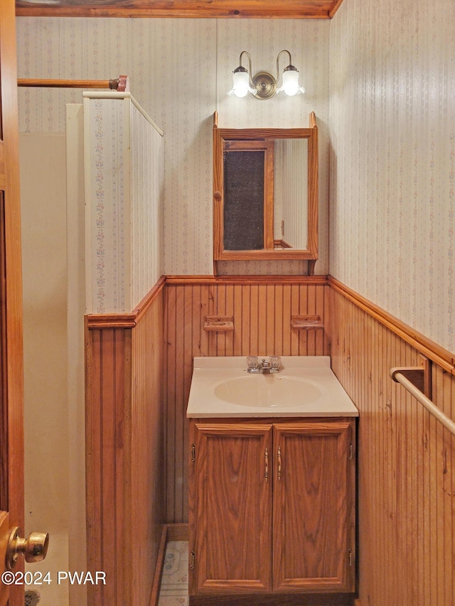 bathroom with vanity