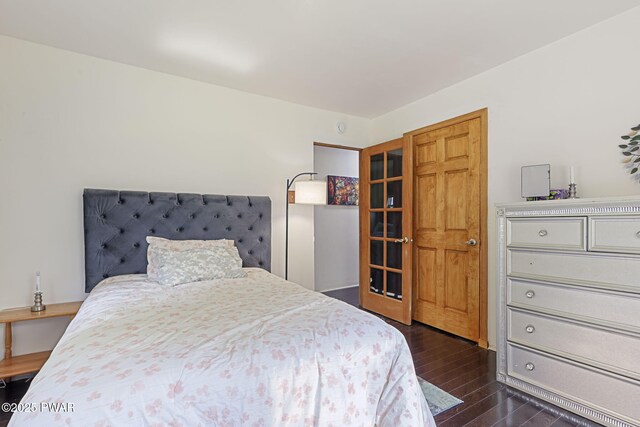 18 Tammany Flts, Damascus, PA 18415 - bedroom featuring dark wood finished floors