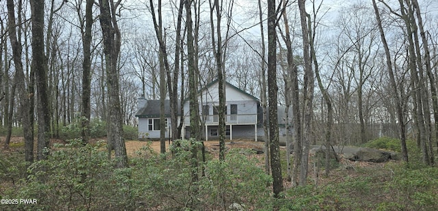 171 Flatbrook Way, Milford, PA 18337 - tri-level home featuring a chimney