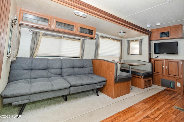 313 Chickasaw Ln, Shohola, PA 18458