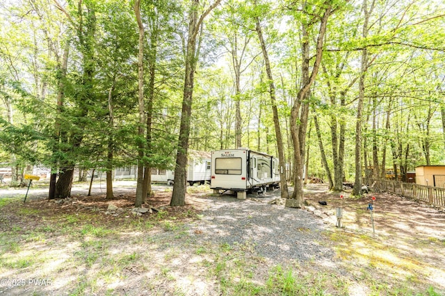 313 Chickasaw Ln, Shohola, PA 18458