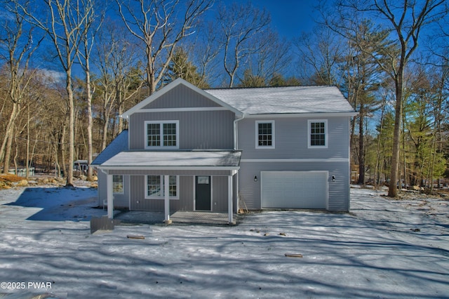 view of front property featuring a garage