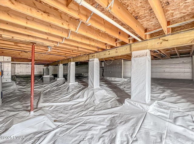 105 Beechwood Ln, Greentown, PA 18426 - below grade area featuring crawl space