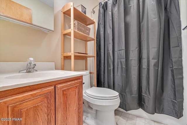 105 Beechwood Ln, Greentown, PA 18426 - full bath with toilet, a shower with shower curtain, and vanity