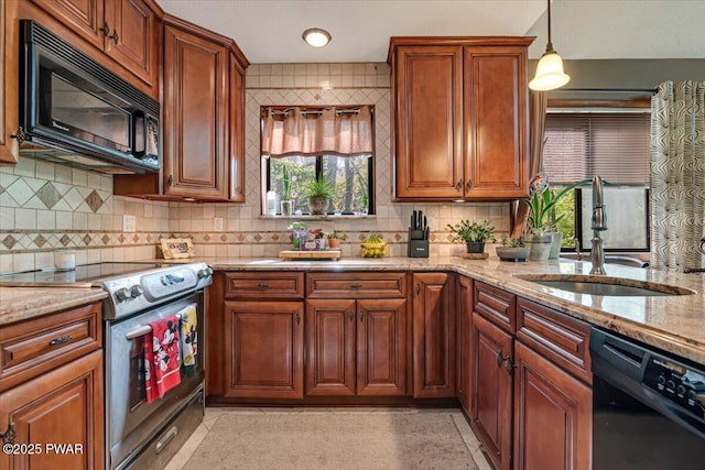 809 Rimrock Ct, Lords Valley, PA 18428 - photo 2