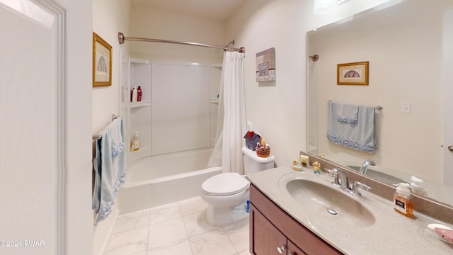 full bathroom featuring shower / tub combo with curtain, vanity, and toilet