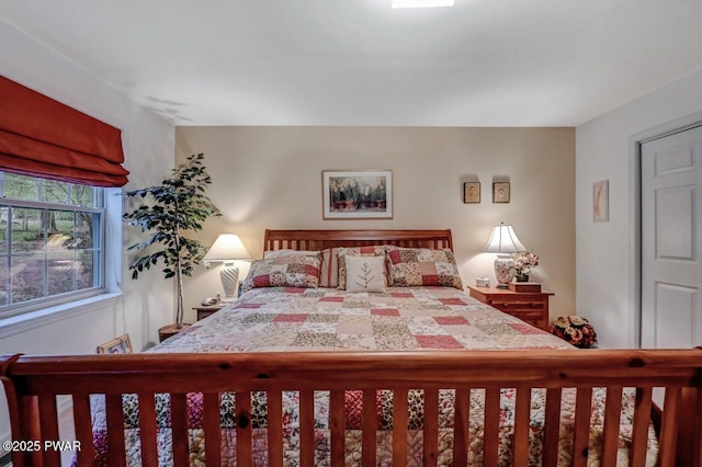 808 Pioneer Ct, Lackawaxen, PA 18435 - view of bedroom