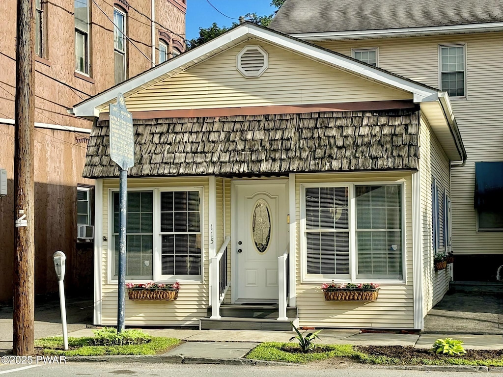 115 9th St, Honesdale, PA 18431 - photo 1