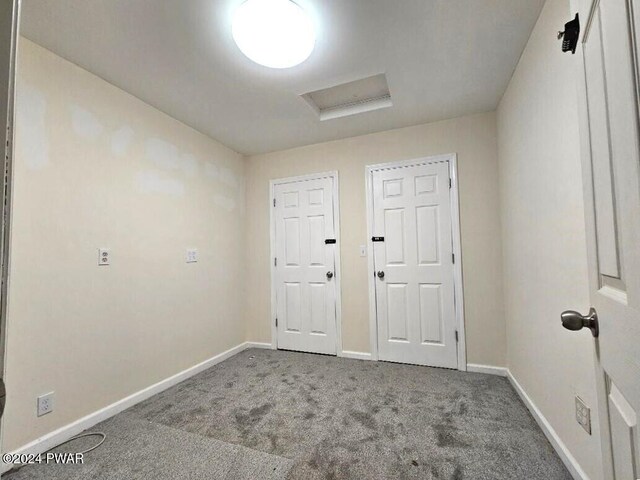 spare room with carpet flooring