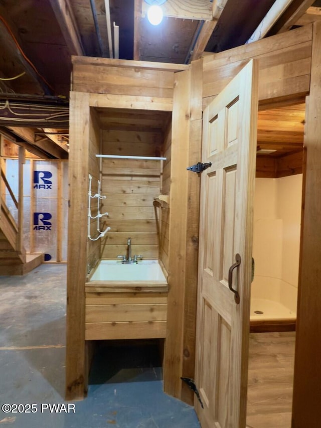 17 Applegate Rd, Lake Ariel, PA 18436 - closet with a sink