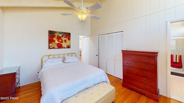 802 Rimrock Ct, Lords Valley, PA 18428 - bedroom featuring a closet, wood finished floors, and a ceiling fan