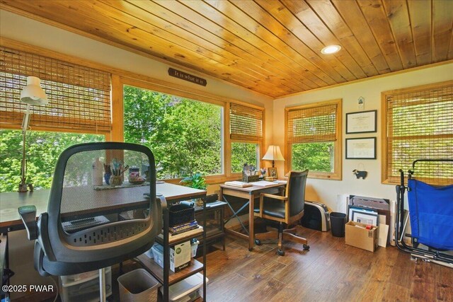 1057 K Ln, Gouldsboro, PA 18424 - view of sunroom / solarium