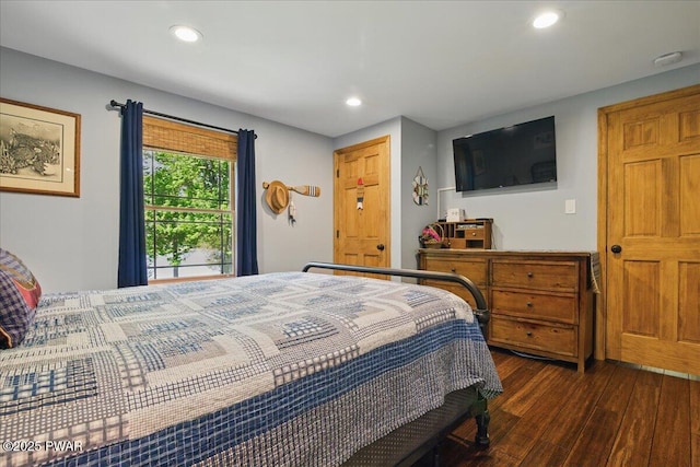 1057 K Ln, Gouldsboro, PA 18424 - bedroom featuring dark wood-style flooring and recessed lighting