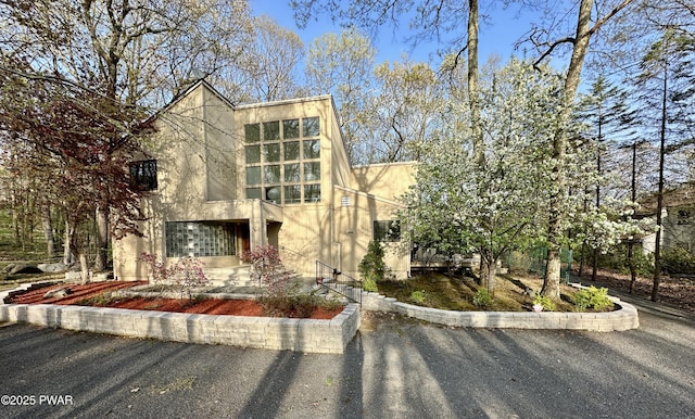 121 Fairway Dr, Lords Valley, PA 18428 - photo 2