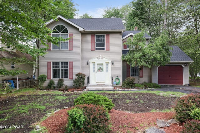 view of front facade featuring a garage