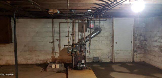 3307 Creamton Dr, Preston Park, PA 18455 - unfinished below grade area with a heating unit