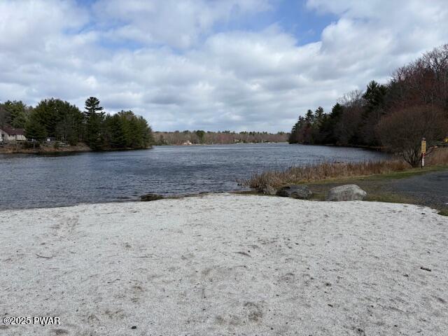 133 Arrowood Dr, Dingmans Ferry, PA 18328 - water view