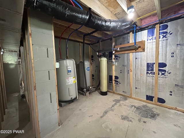 104 Maple Park Dr, Shohola, PA 18458 - unfinished basement featuring water heater