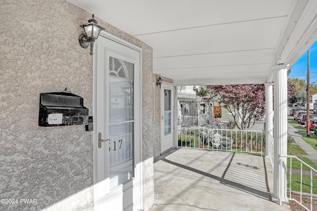 view of patio / terrace featuring covered porch