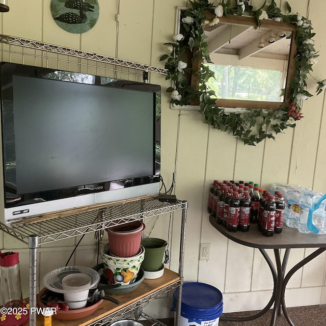 124 Roundhill Rd, Dingmans Ferry, PA 18328 - detailed view
