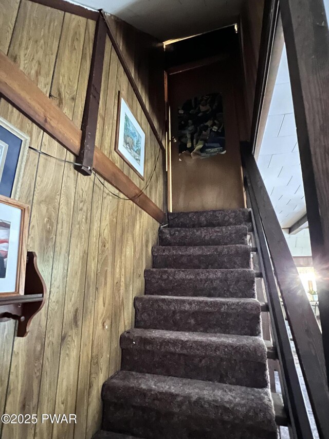 124 Roundhill Rd, Dingmans Ferry, PA 18328 - view of unfinished basement