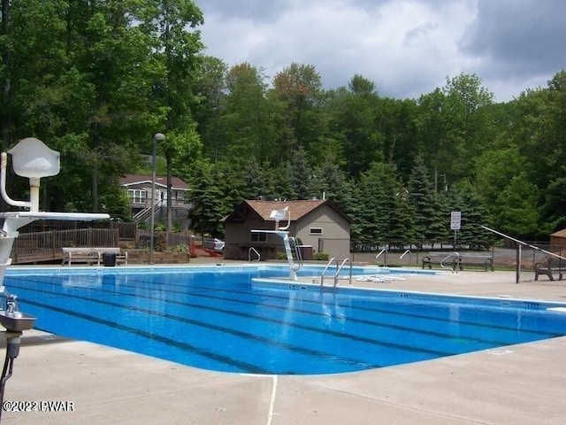 1202 Wallenpaupack Dr, Lake Ariel, PA 18436 - view of community pool